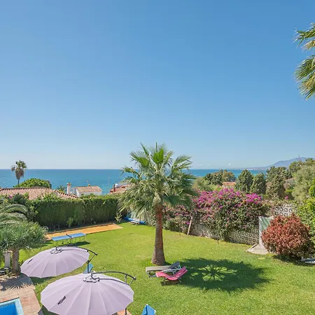 Oasis: Beachside Retreat With Heated Pool & Games Marbella