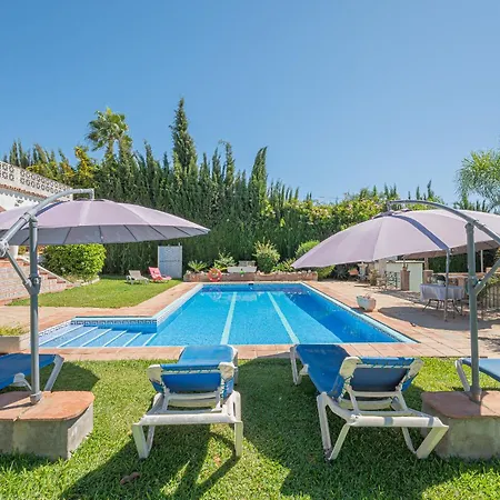 Oasis: Beachside Retreat With Heated Pool & Games Villa