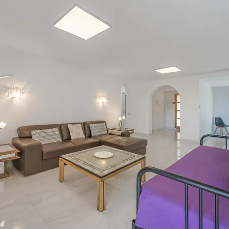 Oasis: Beachside Retreat With Heated Pool & Games * Marbella