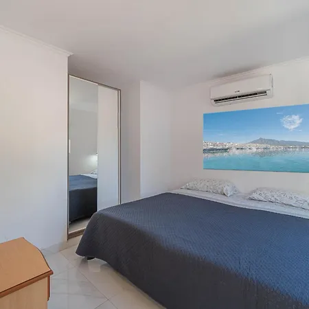 Villa Oasis: Beachside Retreat With Heated Pool & Games