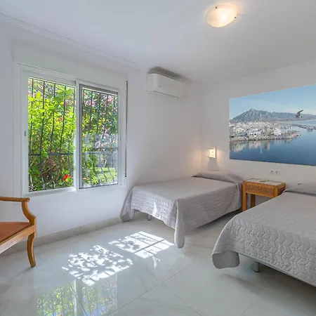 Villa Oasis: Beachside Retreat With Heated Pool & Games
