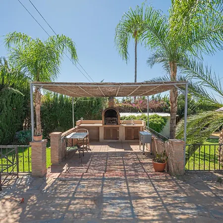 Oasis: Beachside Retreat With Heated Pool & Games Villa *