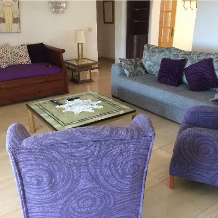 Oasis: Beachside Retreat With Heated Pool & Games Marbella