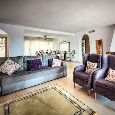 Oasis: Beachside Retreat With Heated Pool & Games Villa *